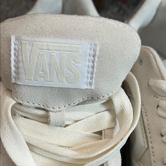 Vans Kids Cream and Brown Sneakers - Picture 6 of 6